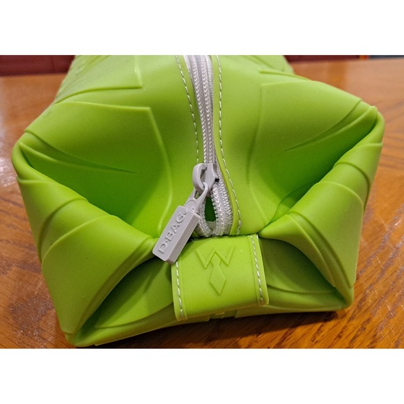 Wurkin Stiffs Doppel D Bag Waterproof Silicone Toiletry Zip Bag Lime Green 10x6 - Picture 3 of 10